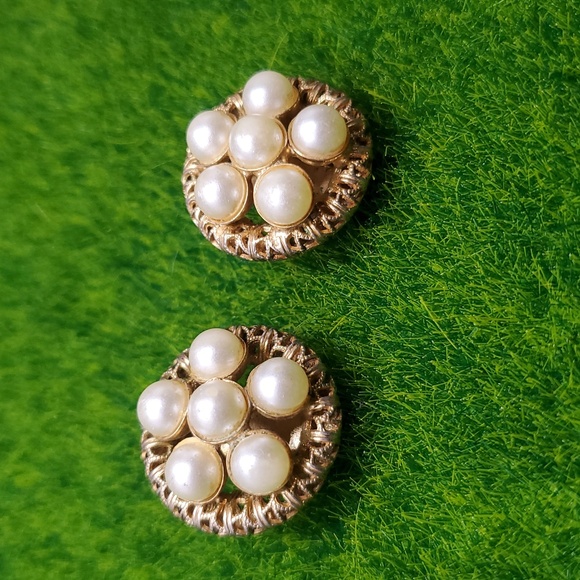 Eggs Nest Bird Pearl Clip On Earrings E1004 - Picture 2 of 4